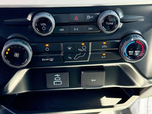 New 2025 Ford F550 4x4 Crew Cab image 10