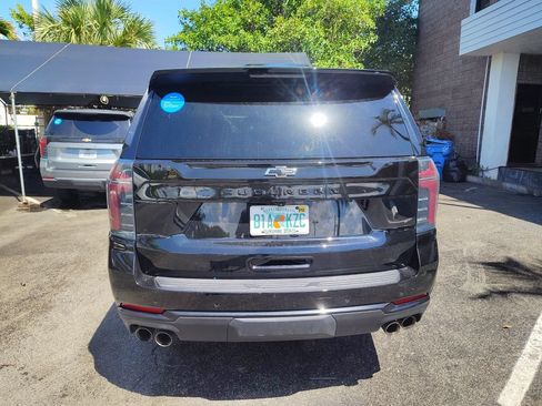 Used 2025 Chevrolet Suburban Z71 AWD/4WD image 8