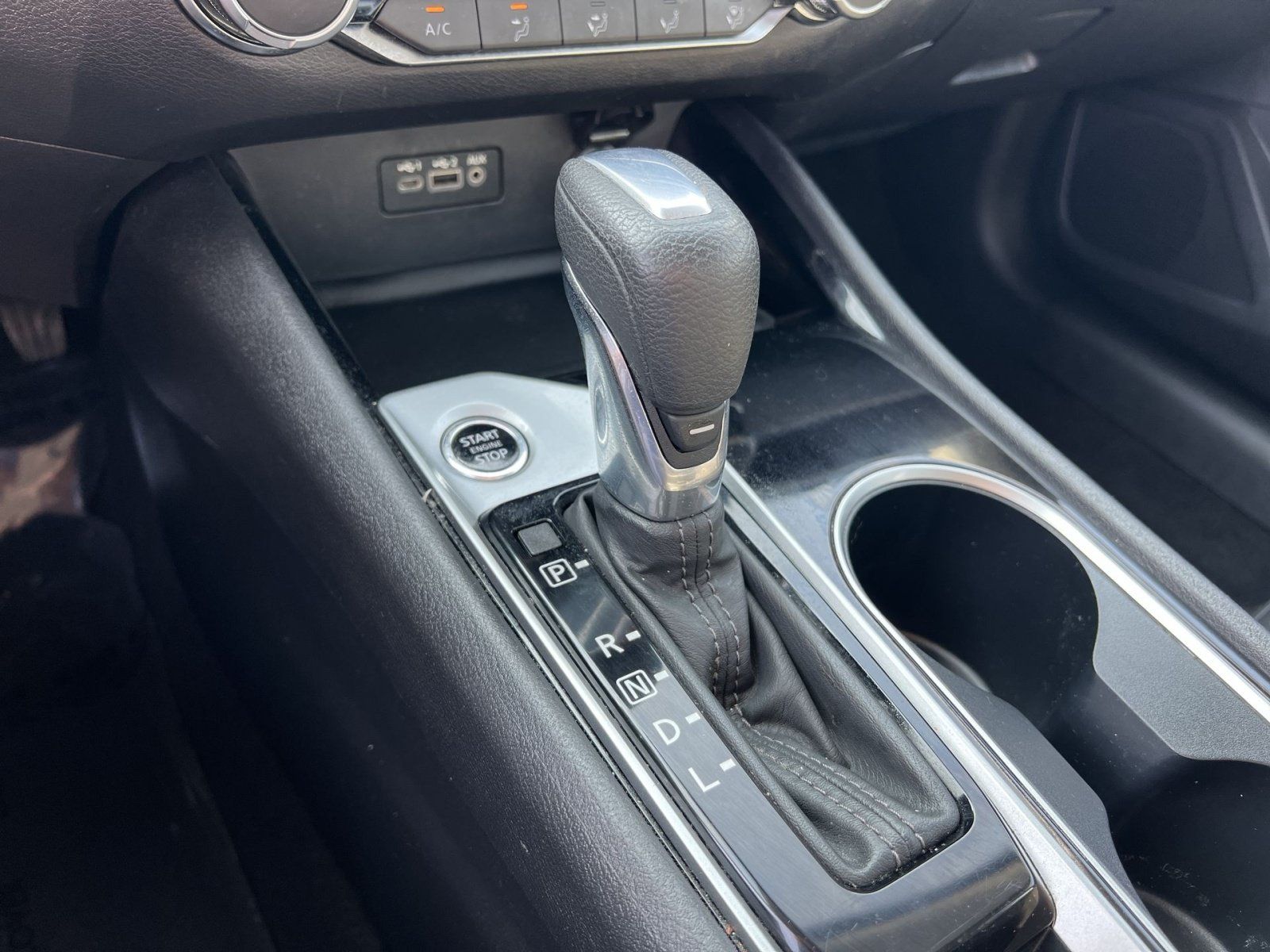 Used 2024 Nissan Altima 2.5 SV FWD image 21