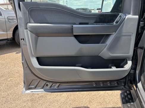 Used 2023 Ford F150 Lightning XLT AWD/4WD image 8