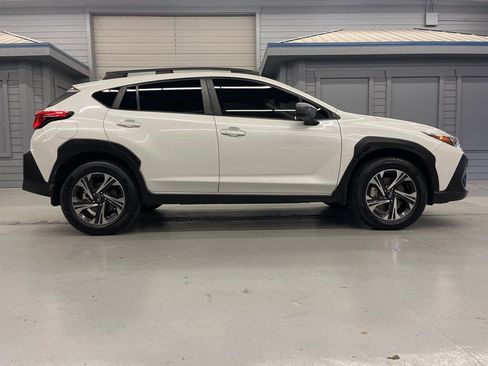Certified 2024 Subaru Crosstrek 2.0i Premium image 8