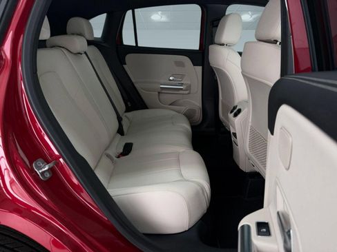 New 2026 Mercedes-Benz GLA 250 image 28