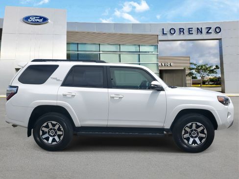 Used 2023 Toyota 4Runner TRD Off-Road Premium image 4
