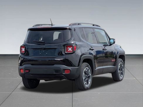 Used 2016 Jeep Renegade Trailhawk w/ Premium Trailhawk Package AWD/4WD image 5