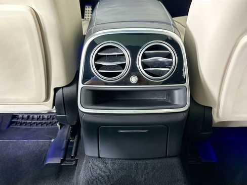 Used 2015 Mercedes-Benz S 550 Sedan image 26