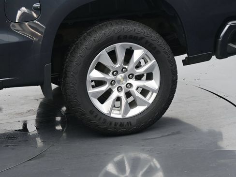 Used 2021 Chevrolet Silverado 1500 Custom AWD/4WD image 13