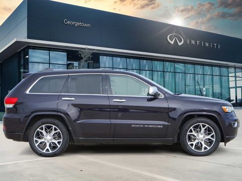 Used 2019 Jeep Grand Cherokee Overland image 4