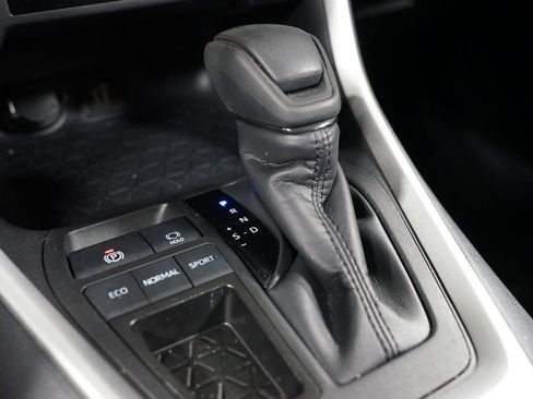 Certified 2025 Toyota RAV4 LE image 21