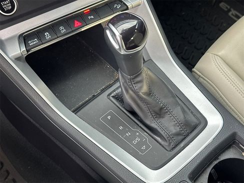 Used 2022 Audi Q3 2.0T Premium w/ Convenience Package image 6
