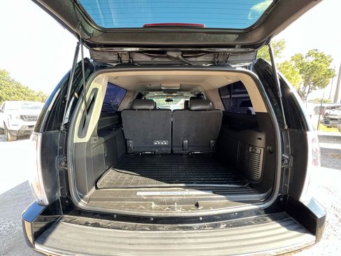 Used 2014 GMC Yukon XL Denali image 28