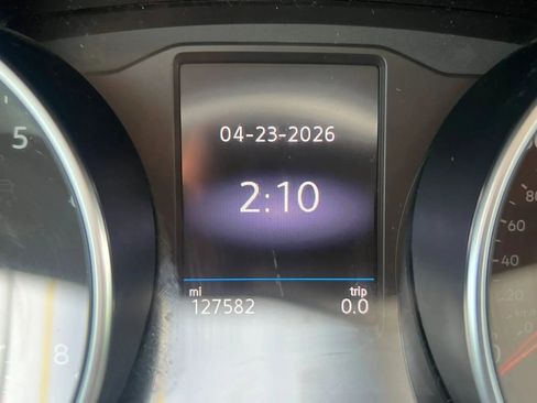 Used 2018 Volkswagen Tiguan S FWD image 17