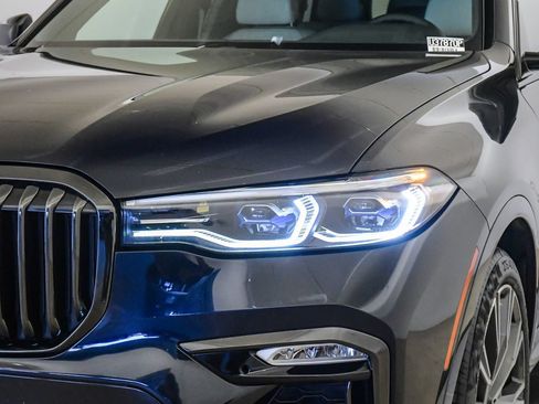 Used 2021 BMW X7 M50i w/ Executive Package AWD/4WD image 9