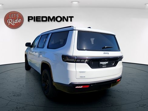 New 2026 Jeep Grand Wagoneer Limited AWD/4WD image 10