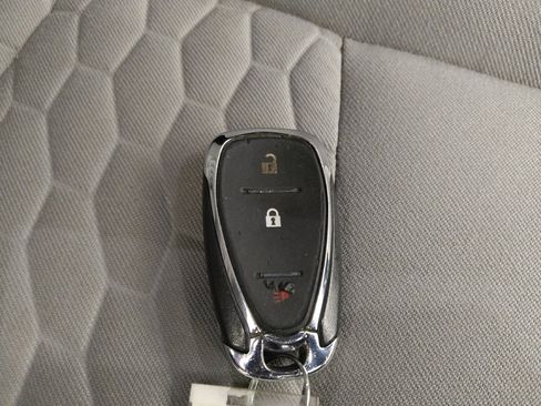 Used 2021 Chevrolet Equinox LS w/ LPO, Cargo Package image 32