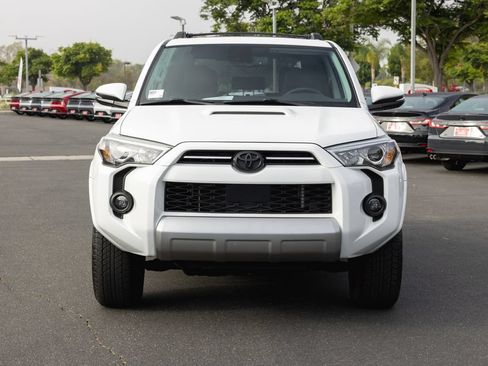 Certified 2024 Toyota 4Runner TRD Off-Road Premium w/ Moonroof Package AWD/4WD image 2
