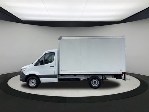 Used 2024 Mercedes-Benz Sprinter 3500 image 5