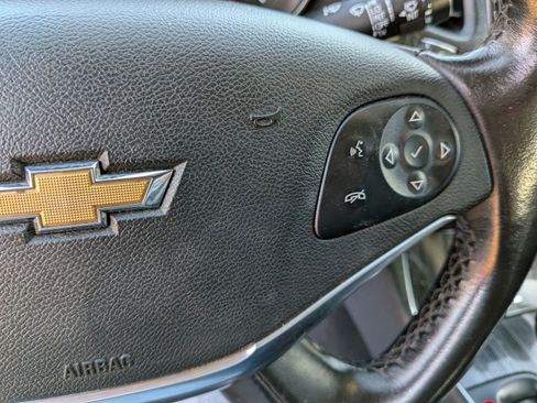Used 2018 Chevrolet Impala LT FWD image 44