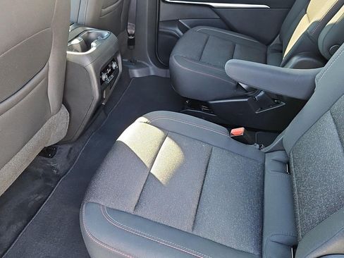Used 2024 Chevrolet Traverse Z71 AWD/4WD image 15