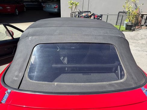 Used 1996 MAZDA MX-5 Miata image 10