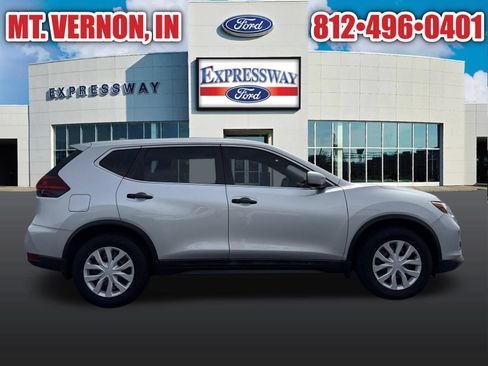 Used 2018 Nissan Rogue S FWD image 5