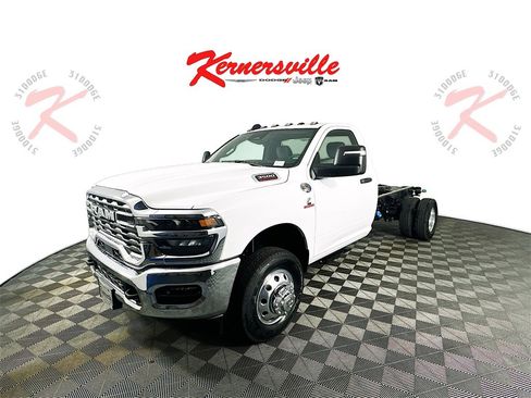 New 2026 RAM 3500 Tradesman w/ Chrome Appearance Group image 3