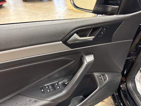 Used 2021 Volkswagen Jetta S image 8