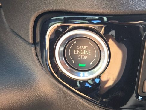 New 2026 GMC Sierra 2500 SLT image 33