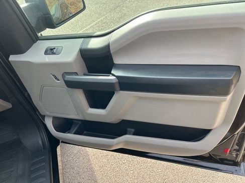 Used 2017 Ford F150 XL w/ Equipment Group 101A Mid image 6