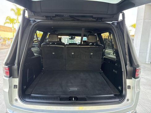 Used 2024 Jeep Wagoneer L Series II w/ Flexible Seating Group AWD/4WD image 11
