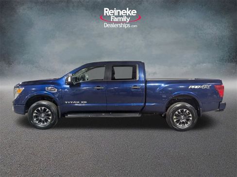 Used 2018 Nissan Titan PRO-4X w/ Pro-4x Convenience Package image 9
