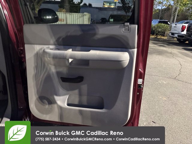 Used 2009 GMC Sierra 2500 SLE w/ Convenience Package AWD/4WD image 35
