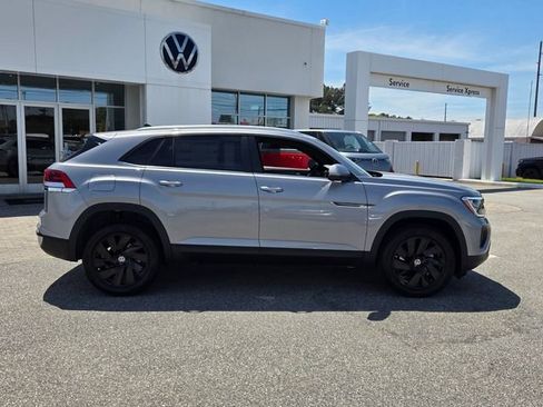 New 2026 Volkswagen Atlas Cross Sport SE FWD image 15