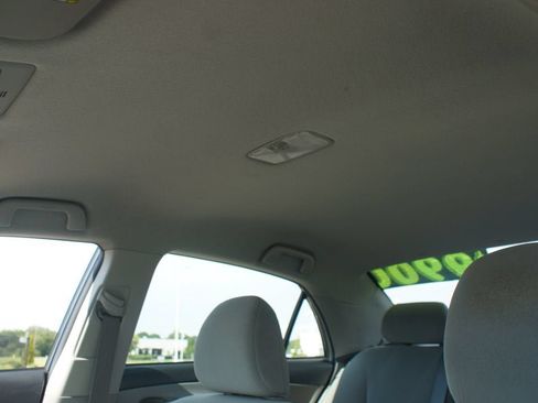 Used 2011 Toyota Corolla LE FWD image 6
