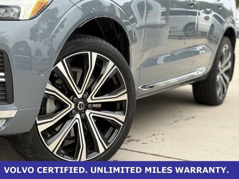 Certified 2023 Volvo XC60 B5 Ultimate image 8