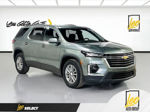 Certified 2023 Chevrolet Traverse LT image 3