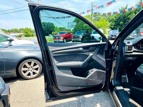 Used 2019 Audi SQ5 Premium Plus w/ Premium Plus Package image 14