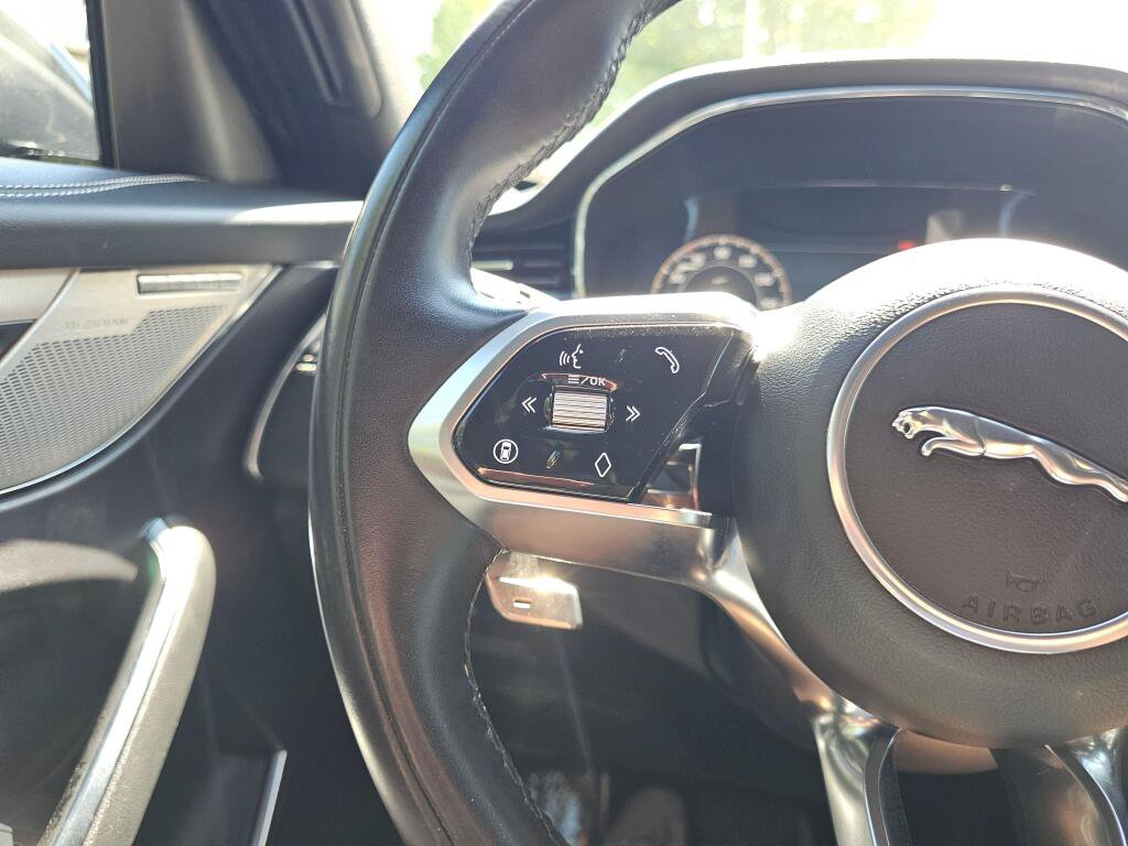 Used 2025 Jaguar F-PACE R-Dynamic S AWD/4WD image 69