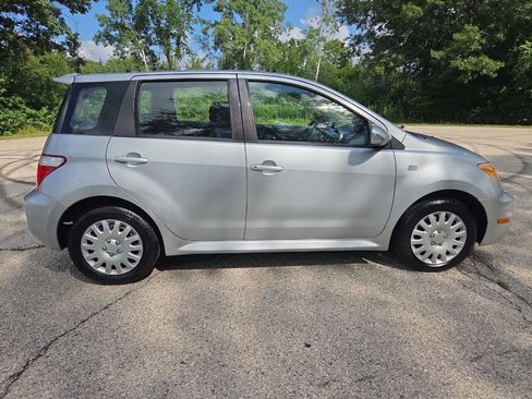 Used 2006 Scion xA FWD image 6