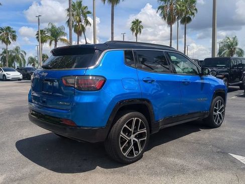 Used 2024 Jeep Compass Limited w/ Elite Group AWD/4WD image 5