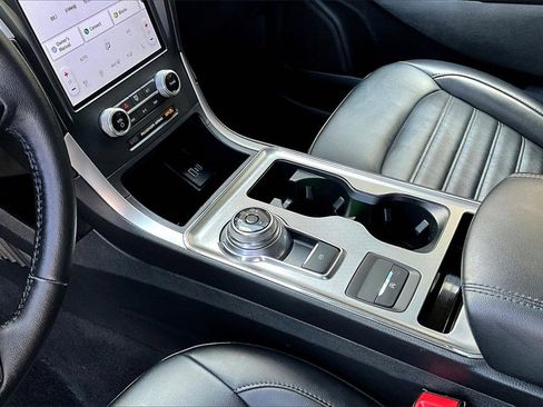 Certified 2022 Ford Edge SEL w/ Convenience Package image 16