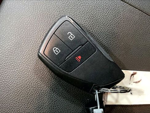 Used 2025 Chevrolet Colorado W/T image 13