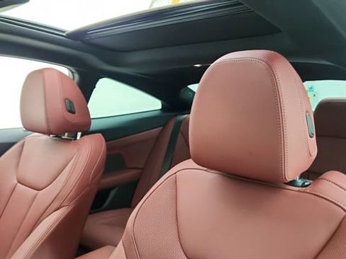 Used 2026 BMW M440i Coupe RWD image 29