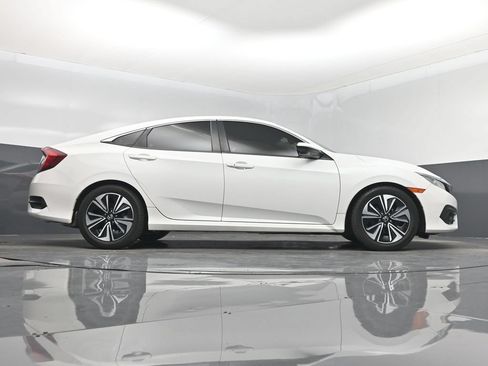 Used 2018 Honda Civic EX-L image 16