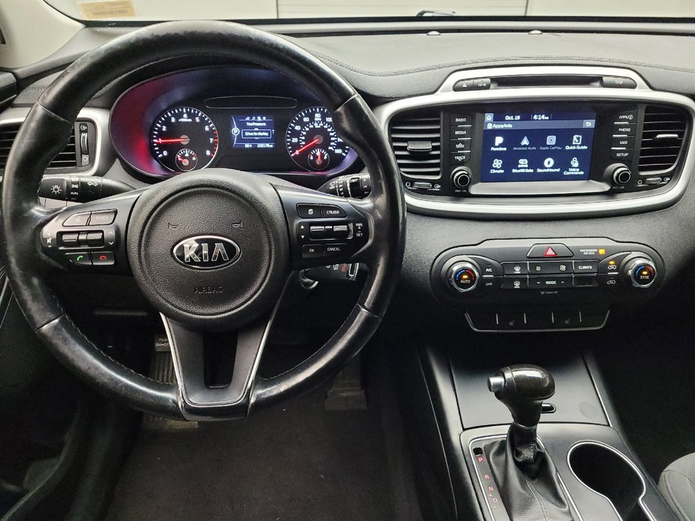 Used 2018 Kia Sorento FWD image 22