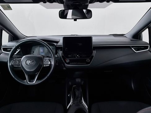 Certified 2025 Toyota Corolla SE FWD image 23