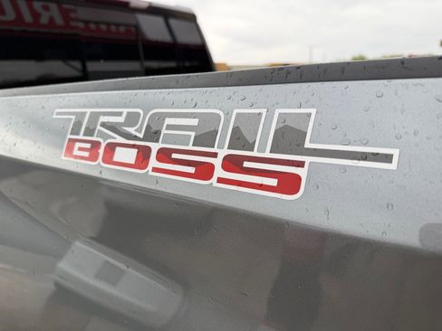 Used 2021 Chevrolet Silverado 1500 LT Trail Boss w/ Convenience Package II image 20