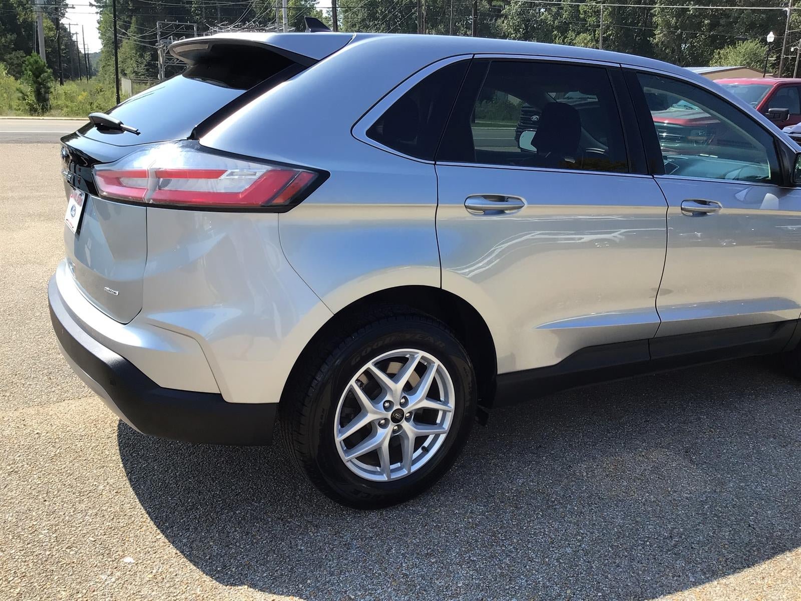 Certified 2024 Ford Edge SEL AWD/4WD image 10