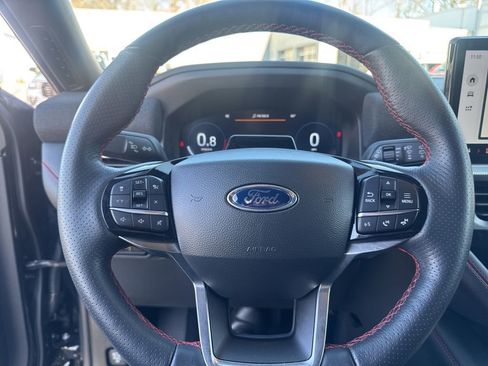 Used 2025 Ford Explorer ST-Line image 23