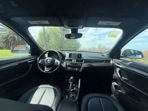 Used 2017 BMW X1 sDrive28i FWD image 16