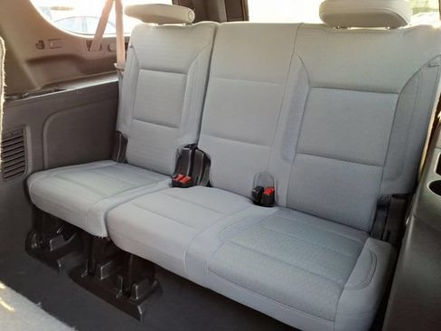 Used 2022 GMC Yukon XL SLE w/ Gmc Pro Safety Plus Package AWD/4WD image 20